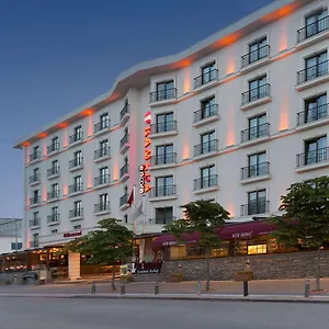 **** Hotel Ramada By Wyndham Florya Turkije